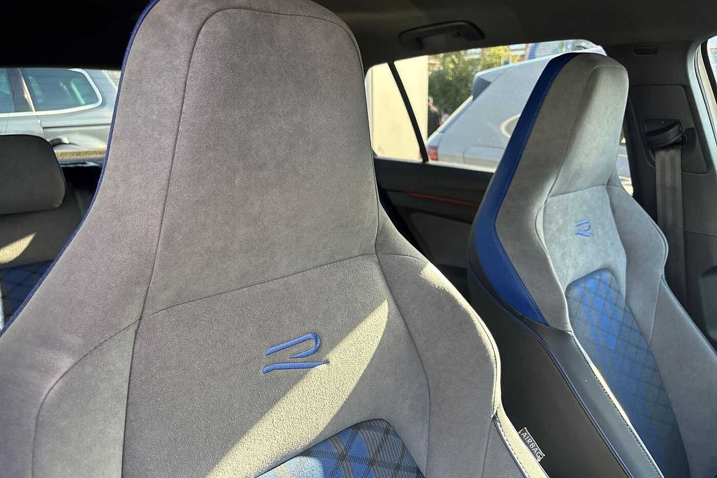 Volkswagen Golf R