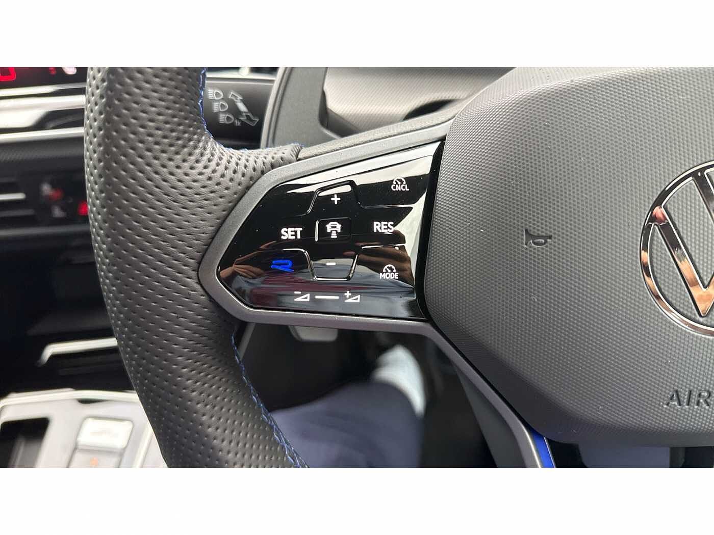 Volkswagen Golf R