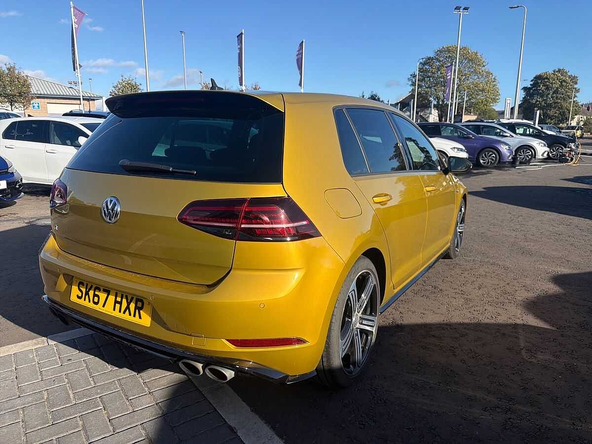 Volkswagen Golf R