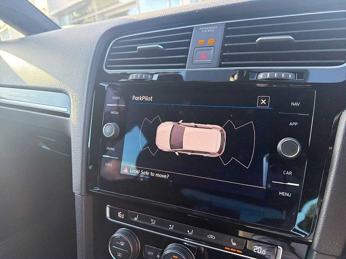 Volkswagen Golf R