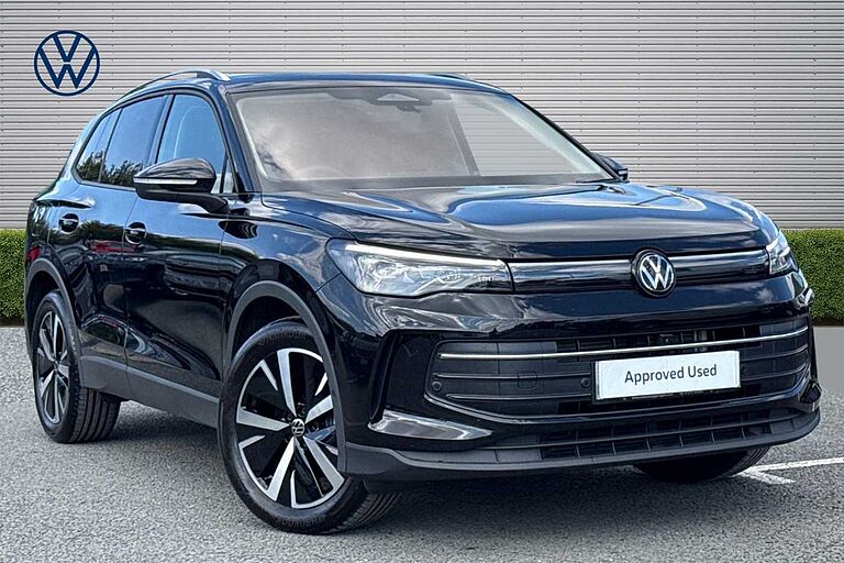 Volkswagen Tiguan 2.0 TDI Match 5dr DSG ⭐Factory Towbar, Winter Pack, 19' Catania Alloys⭐