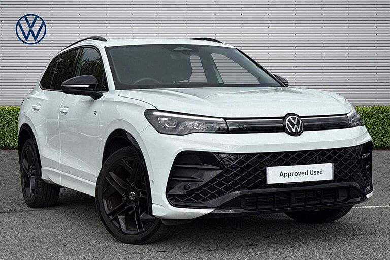Volkswagen Tiguan 2.0 TDI R-Line 5dr DSG ⭐Pan Roof, Factory Tow Bar, Black Styling Pack⭐