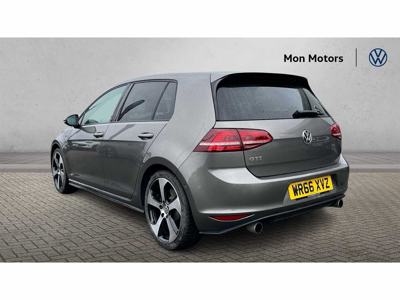 Volkswagen Golf GTI