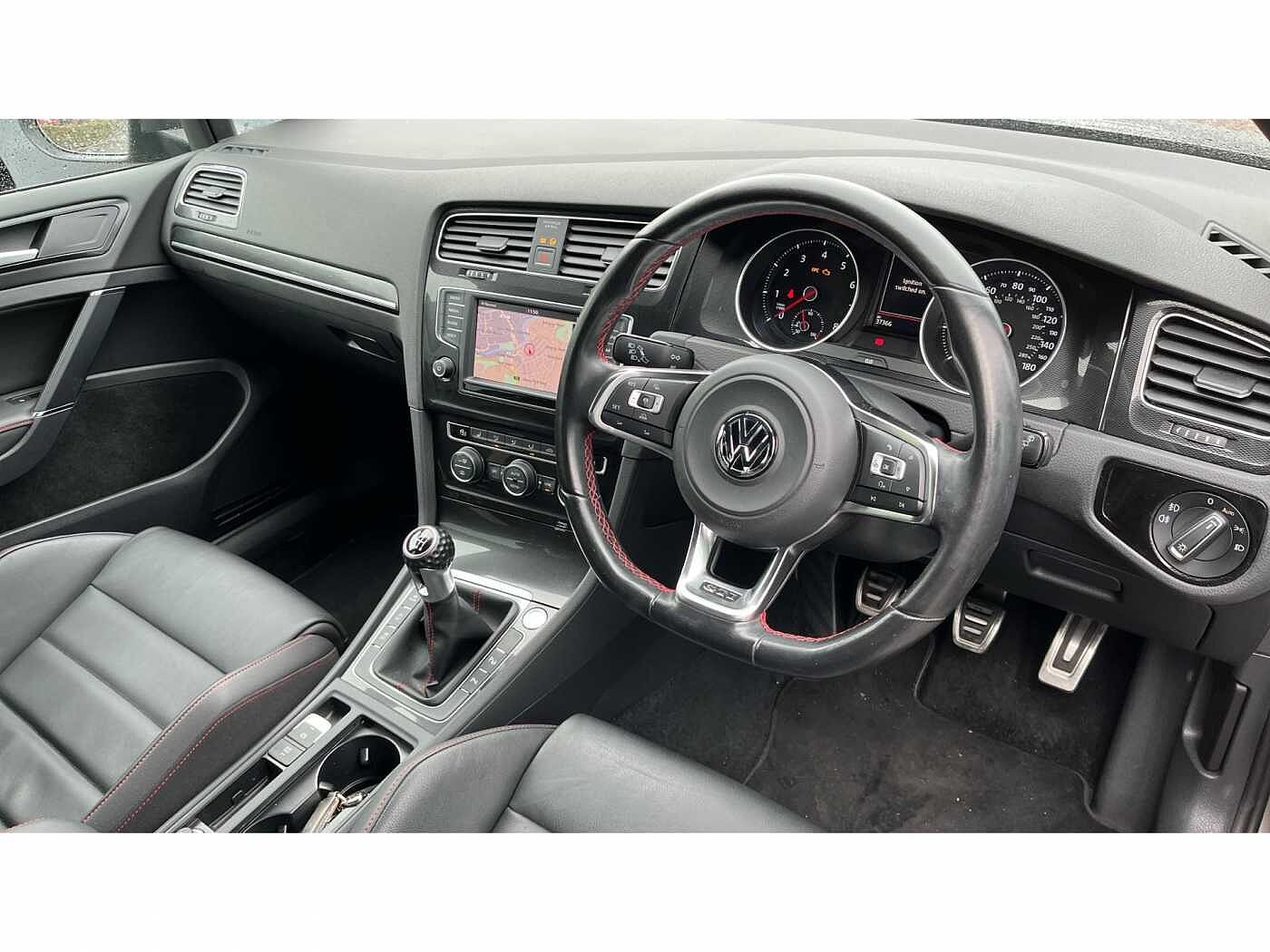 Volkswagen Golf GTI