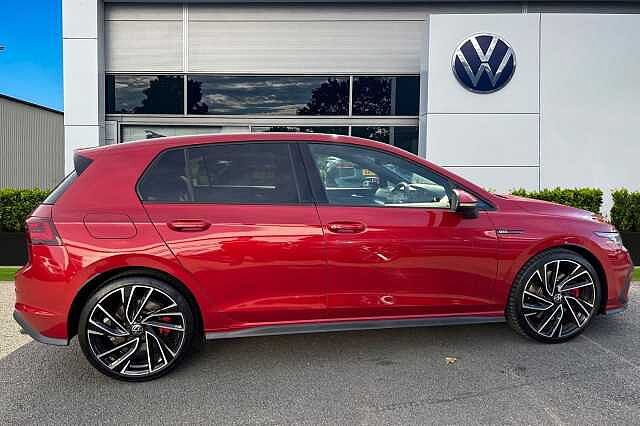 Volkswagen Golf GTI