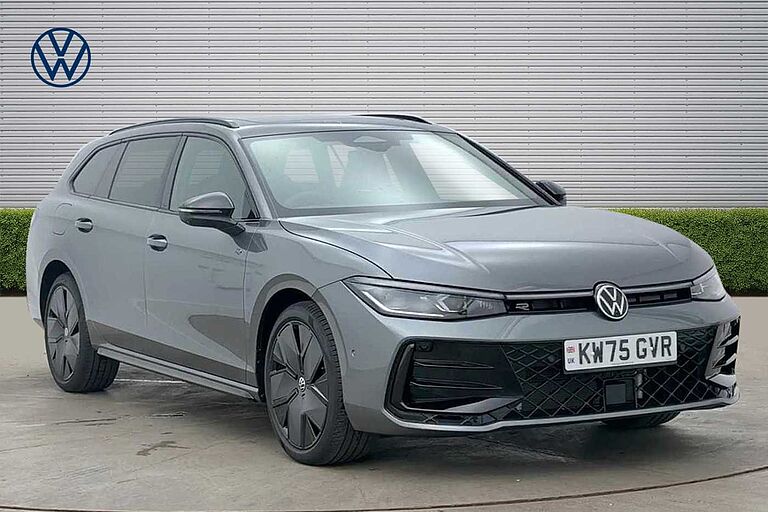 Volkswagen Passat 1.5 TSI eHybrid 272 Black Edition DSG⭐Full Leather, 19' Leeds Alloys⭐