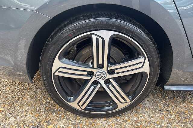 Volkswagen Golf R