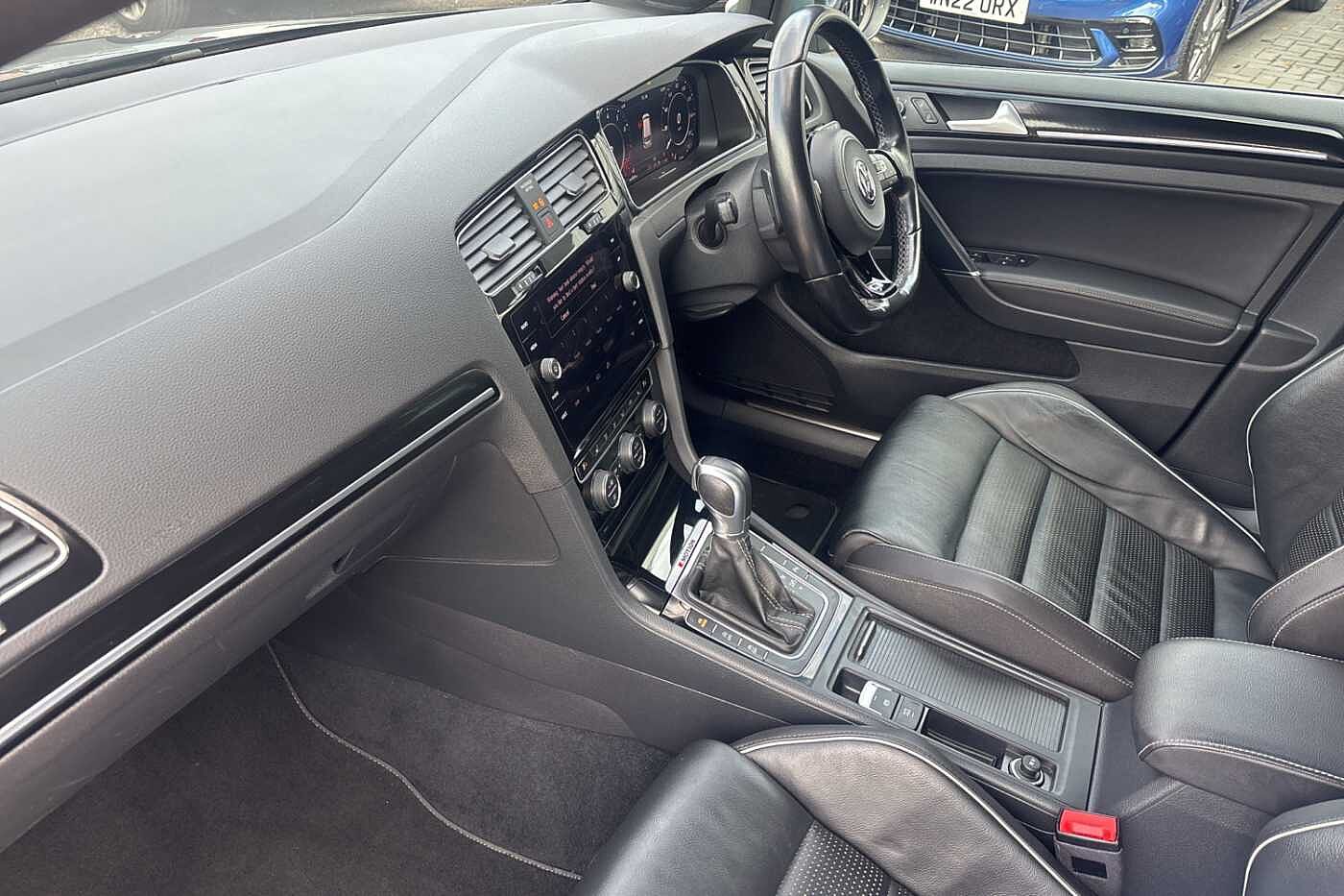 Volkswagen Golf R