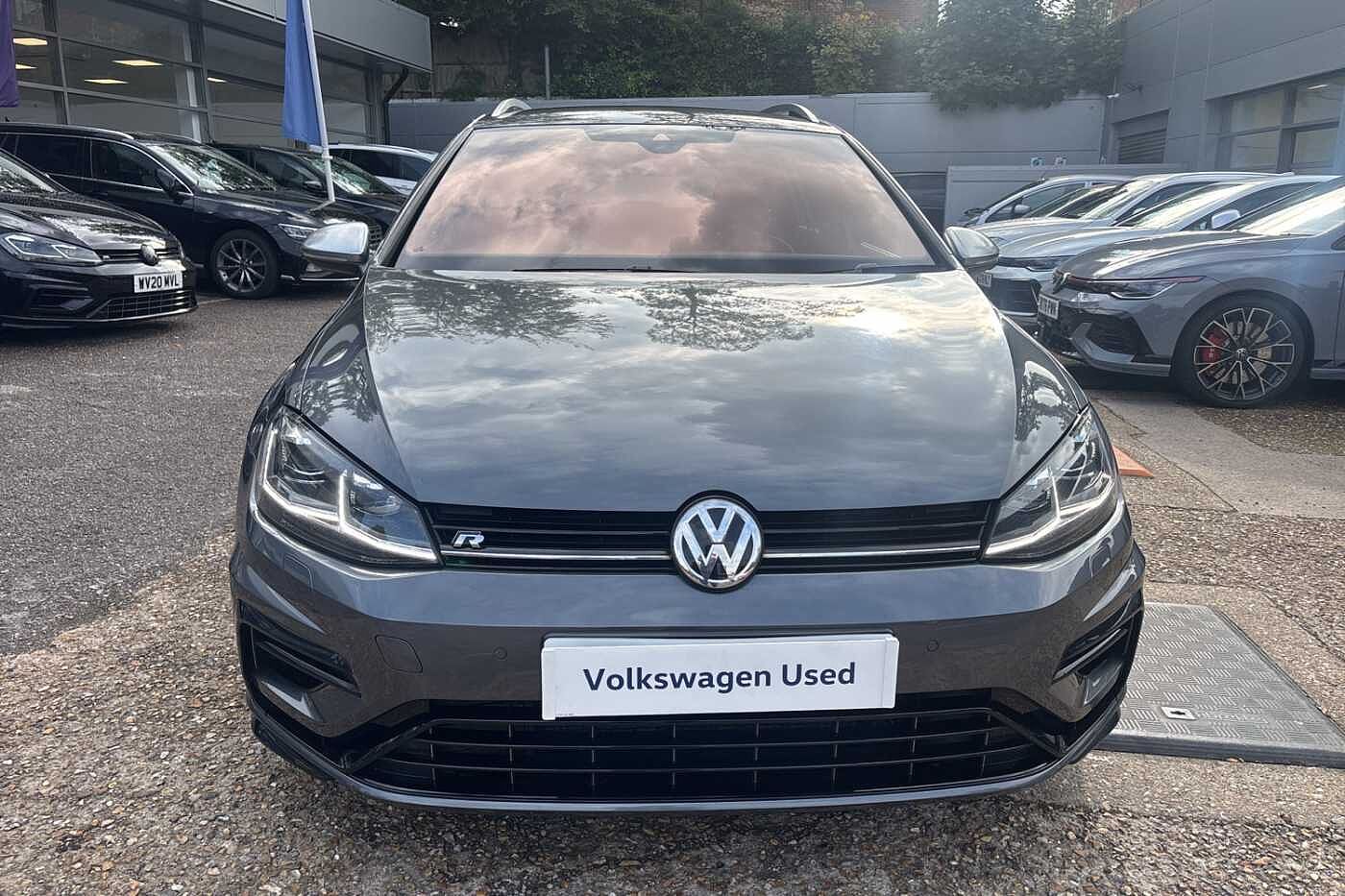 Volkswagen Golf R