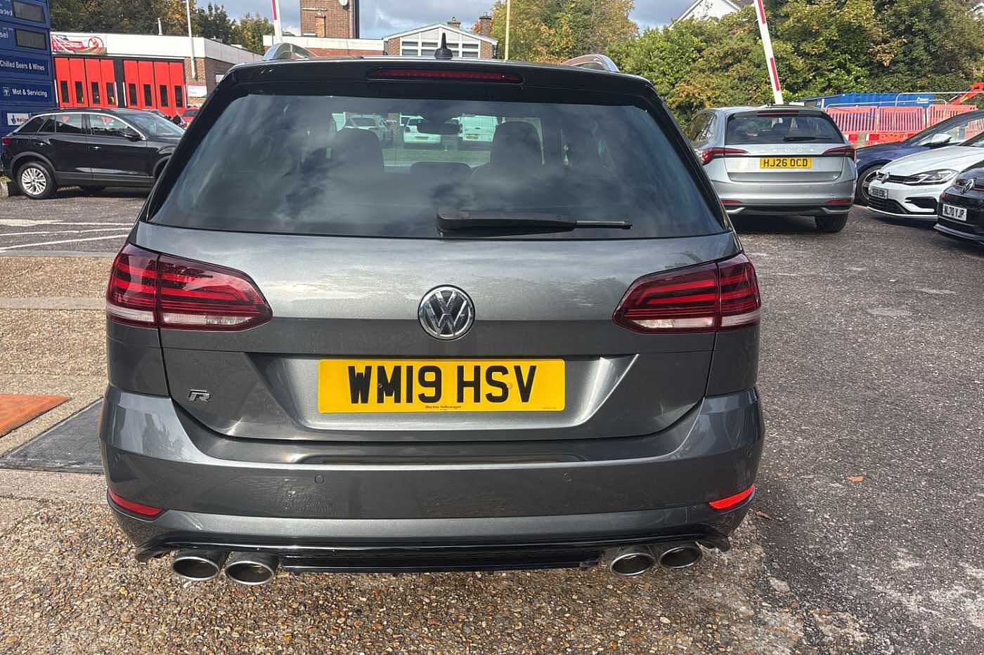 Volkswagen Golf R
