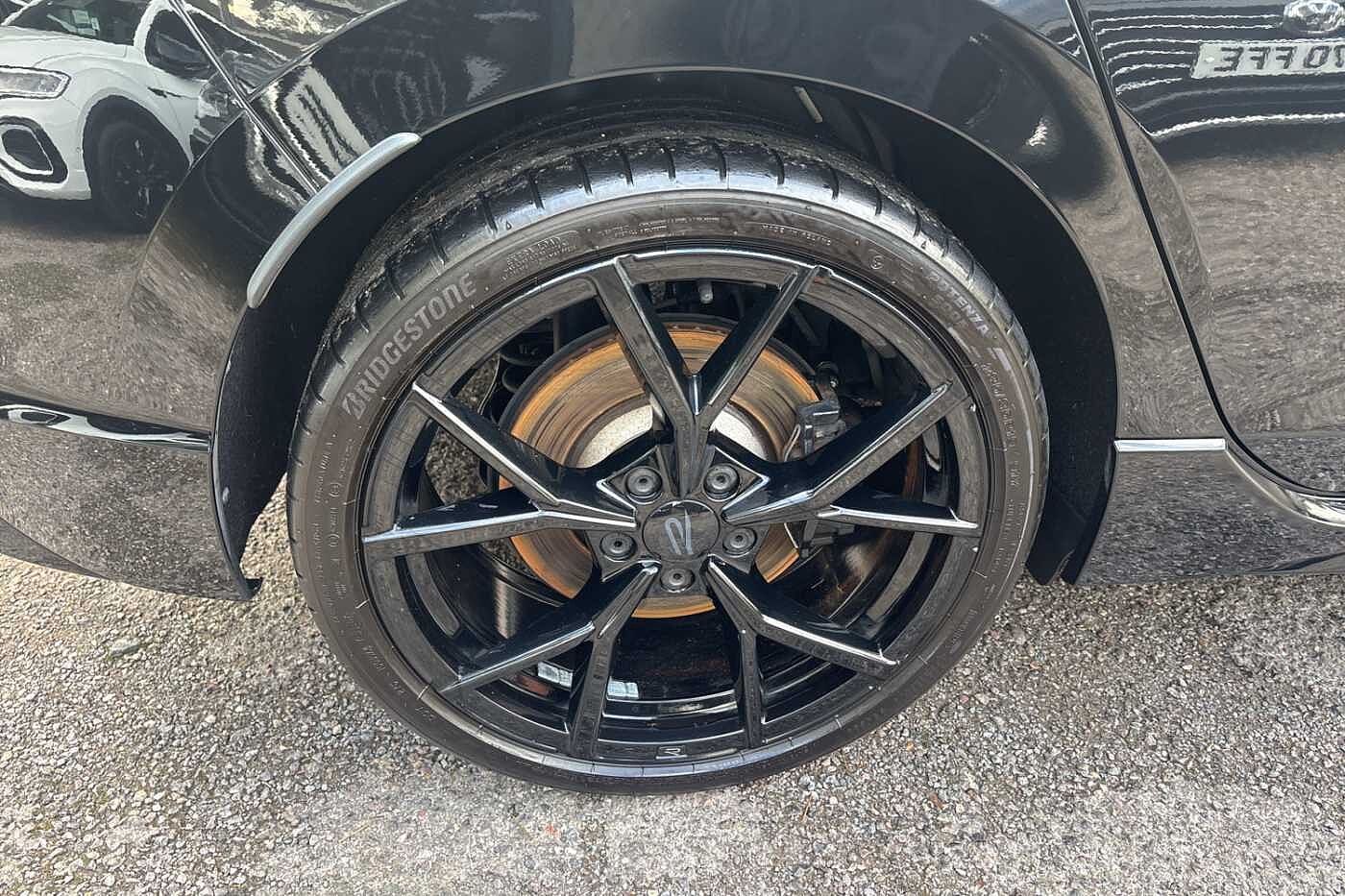 Volkswagen Golf R