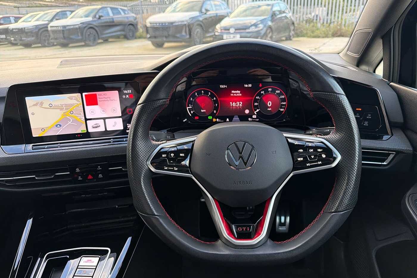 Volkswagen Golf GTI