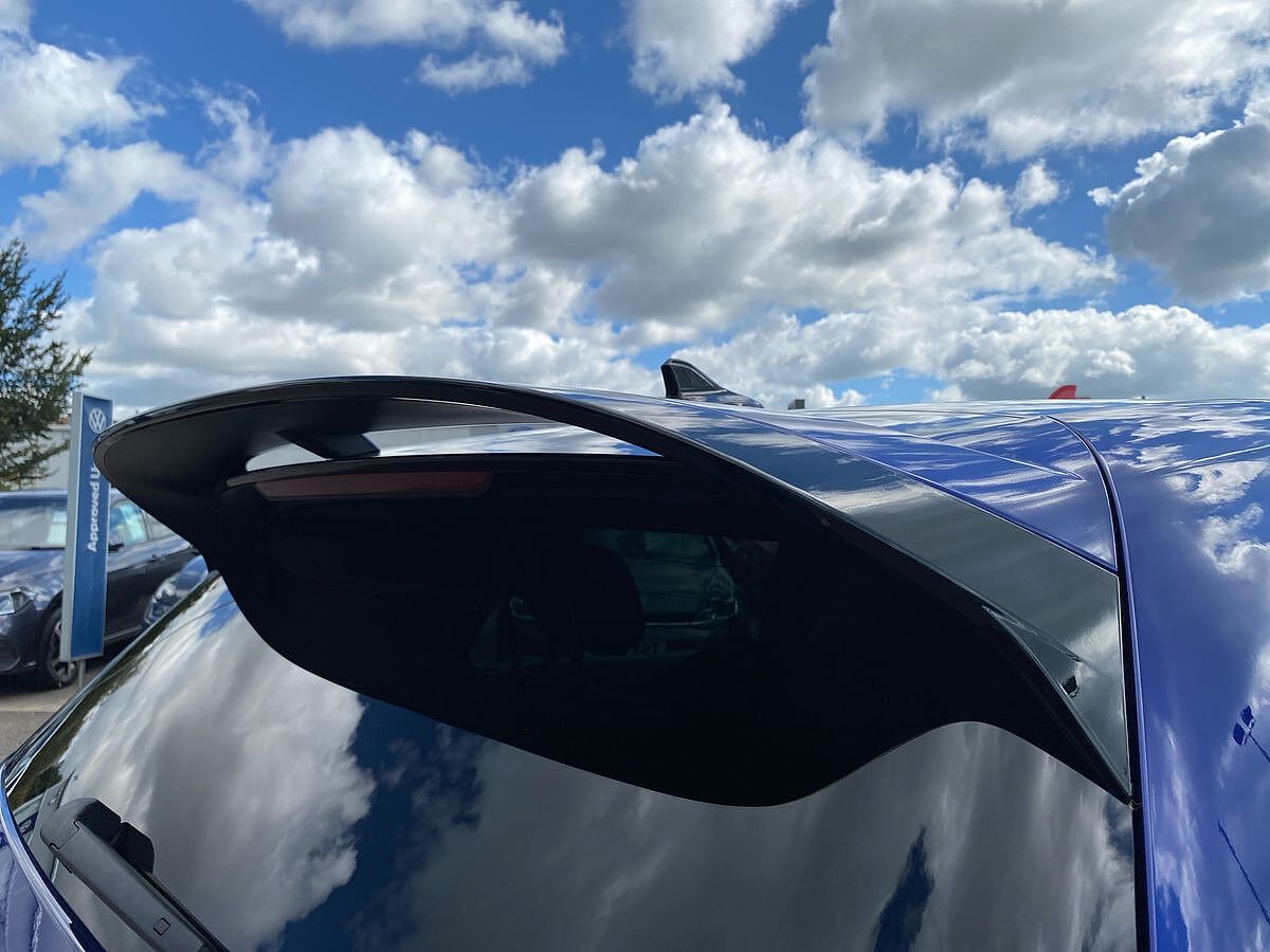 Volkswagen Golf R