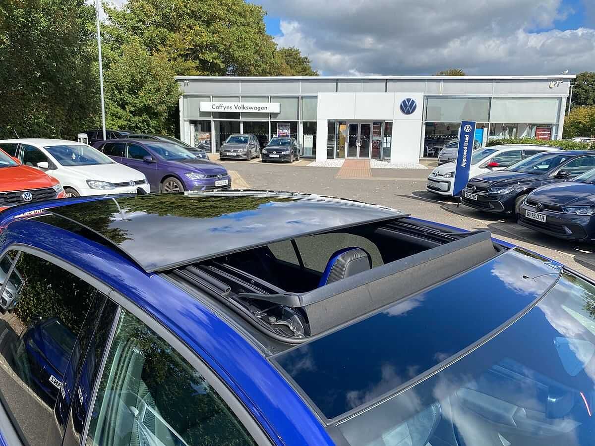 Volkswagen Golf R