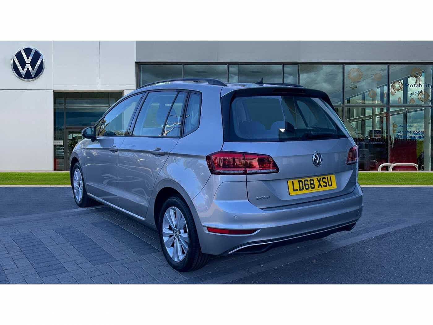 Volkswagen Golf SV