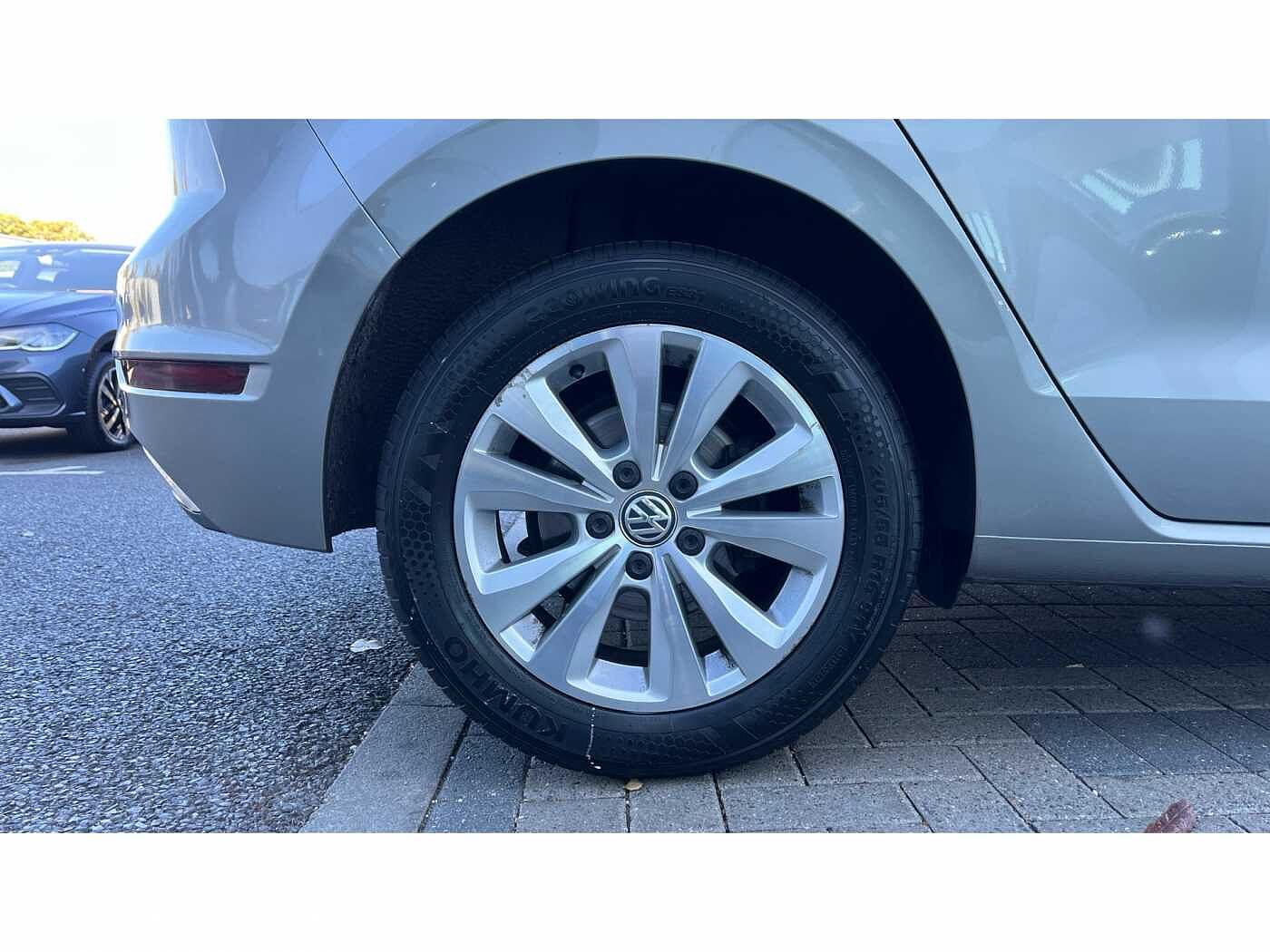Volkswagen Golf SV