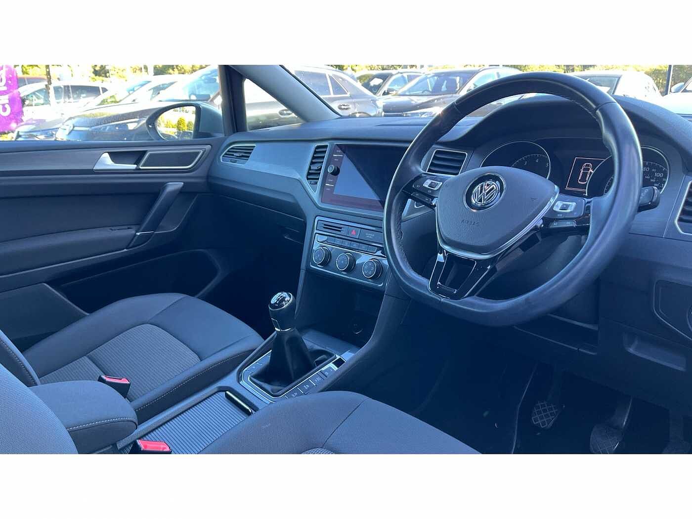 Volkswagen Golf SV