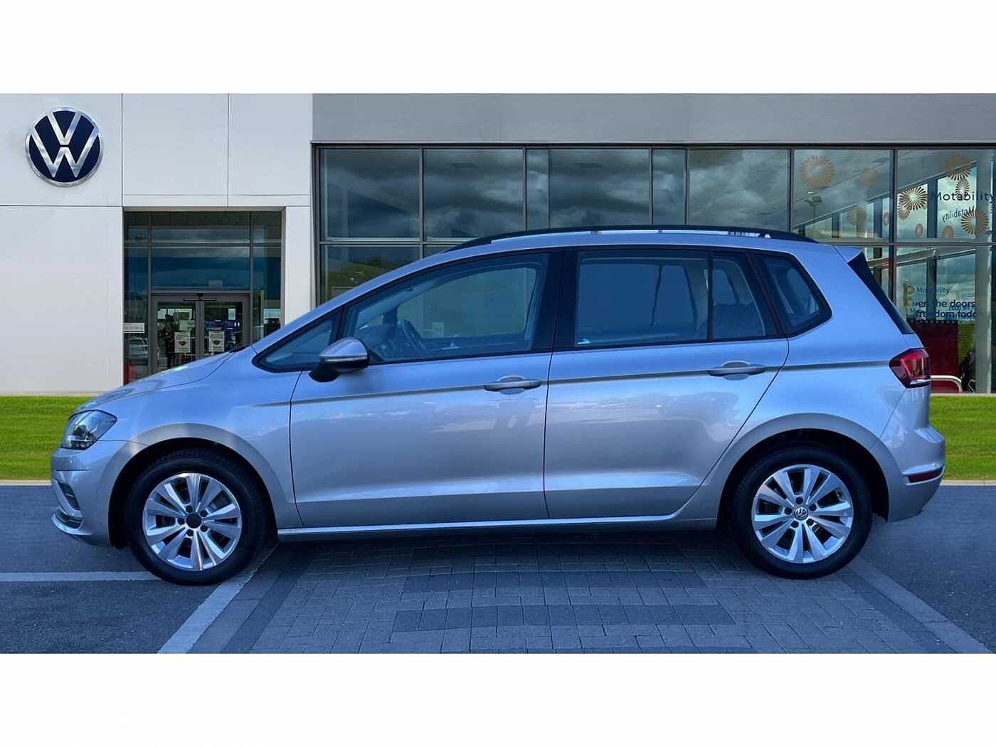 Volkswagen Golf SV