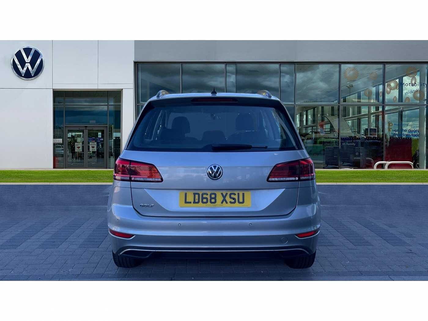 Volkswagen Golf SV