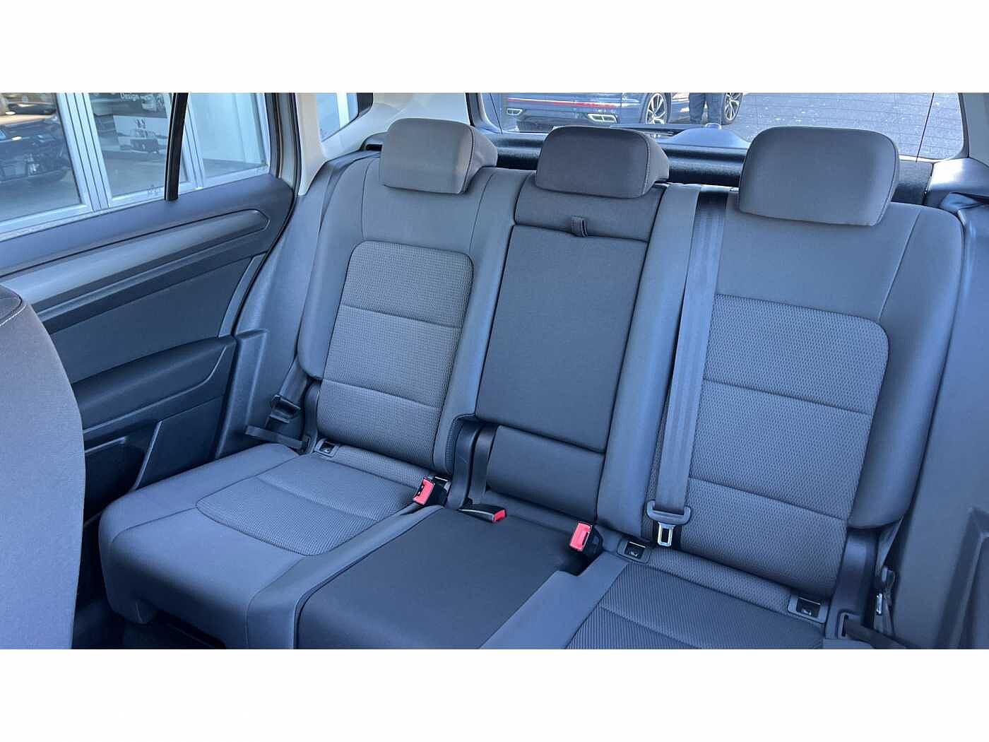 Volkswagen Golf SV