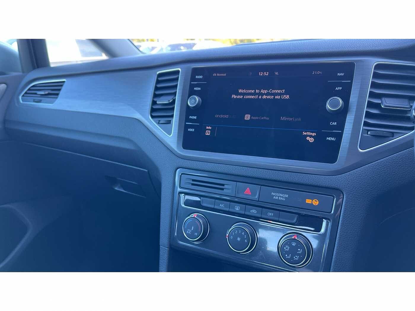 Volkswagen Golf SV