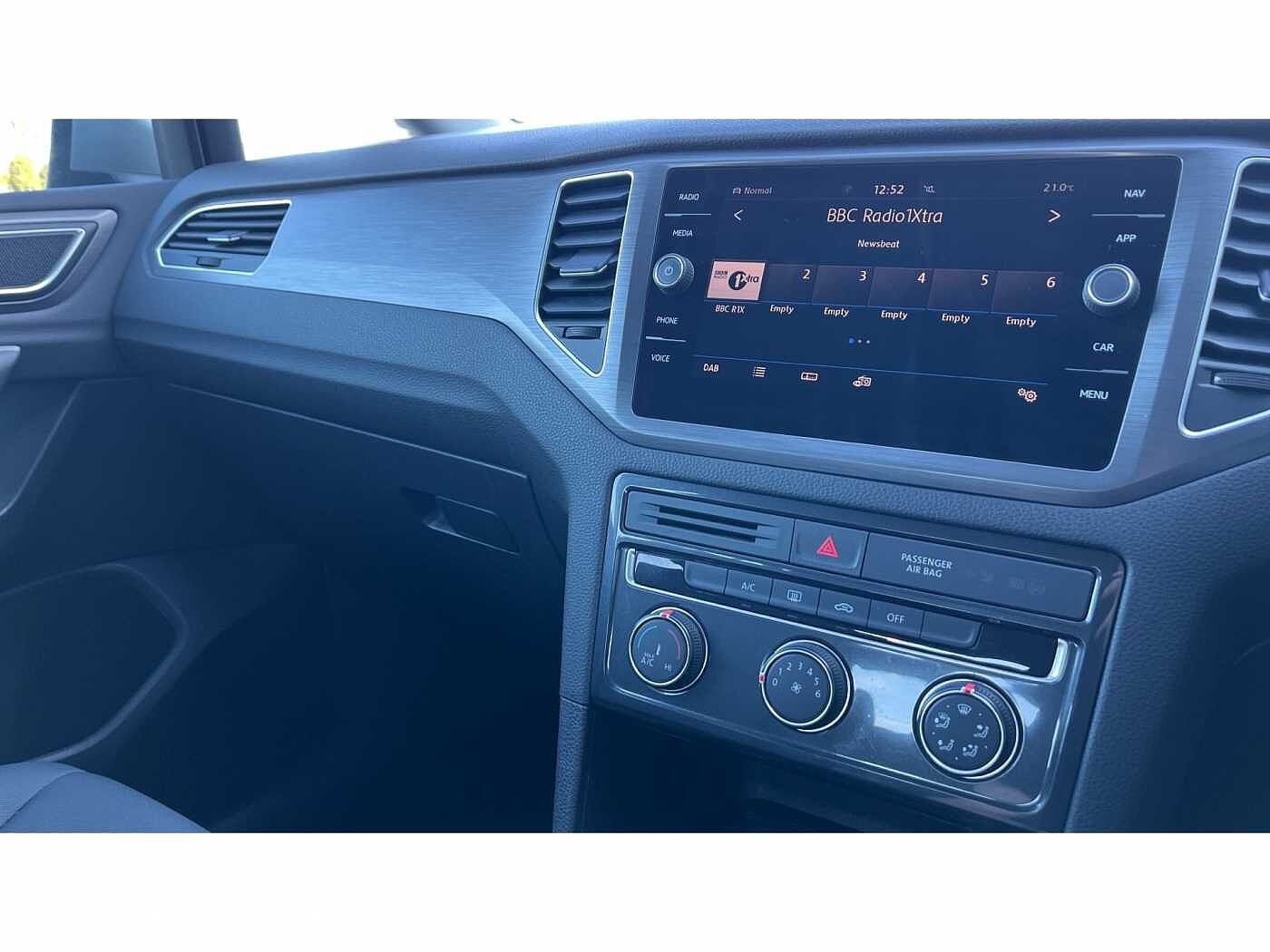 Volkswagen Golf SV