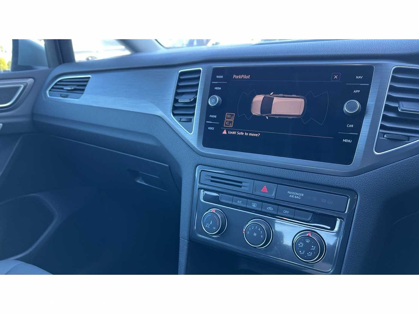 Volkswagen Golf SV
