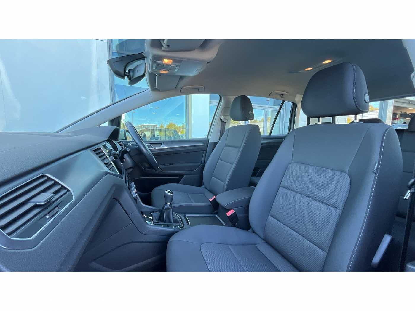 Volkswagen Golf SV