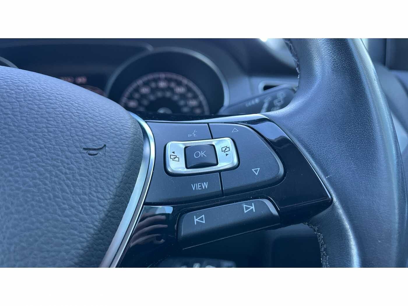 Volkswagen Golf SV