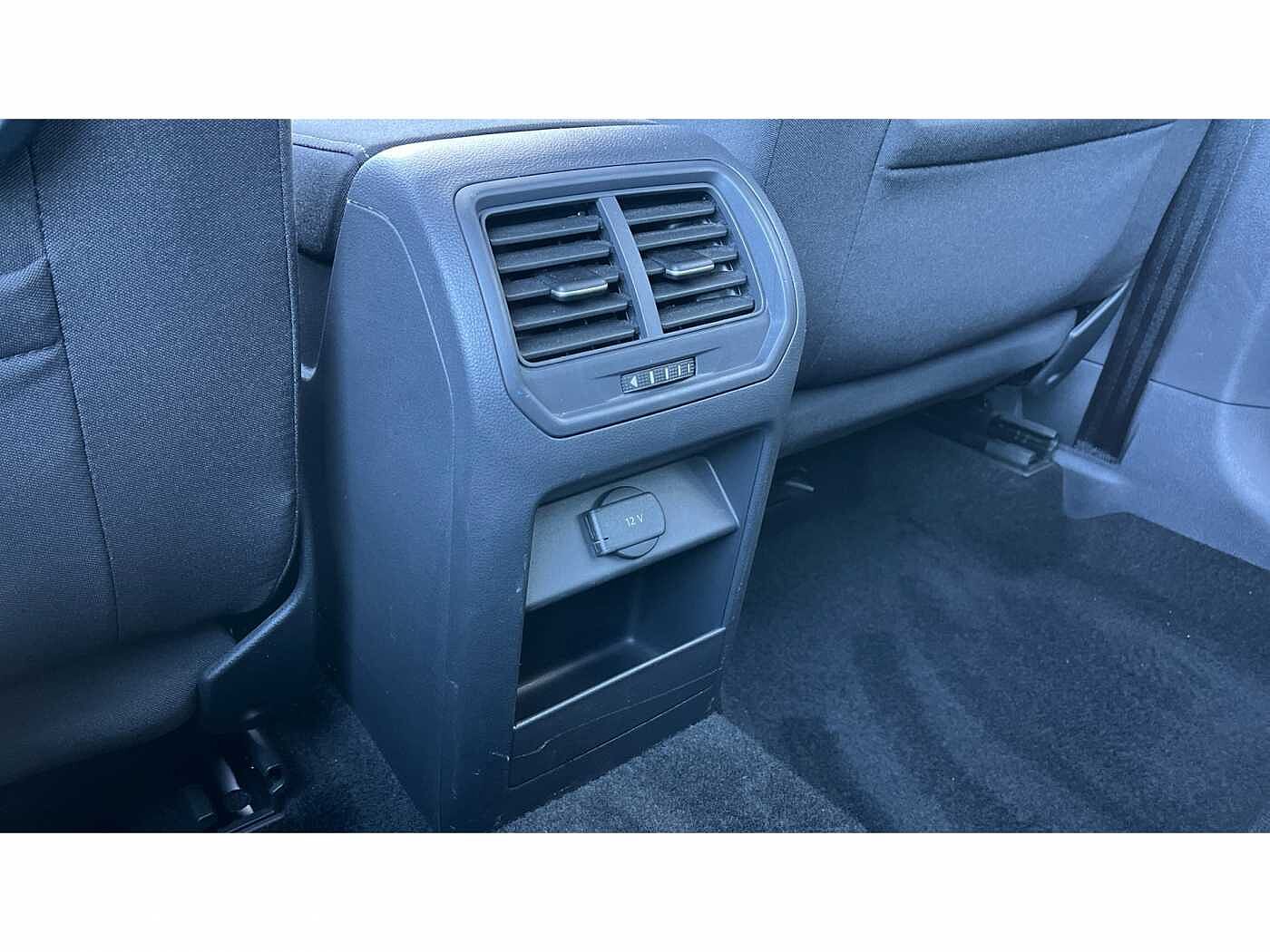 Volkswagen Golf SV
