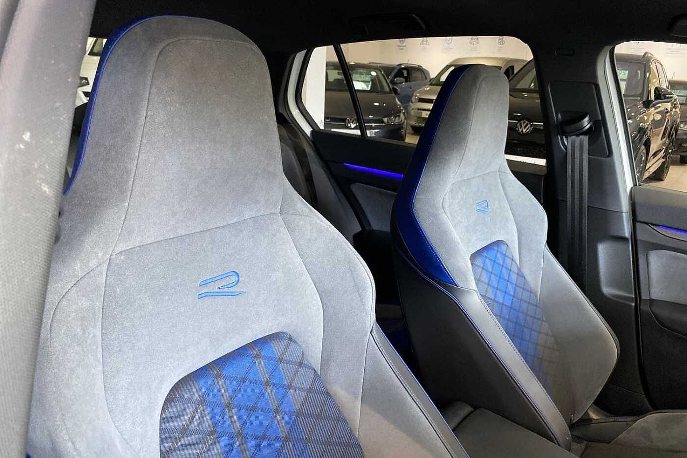 Volkswagen Golf R
